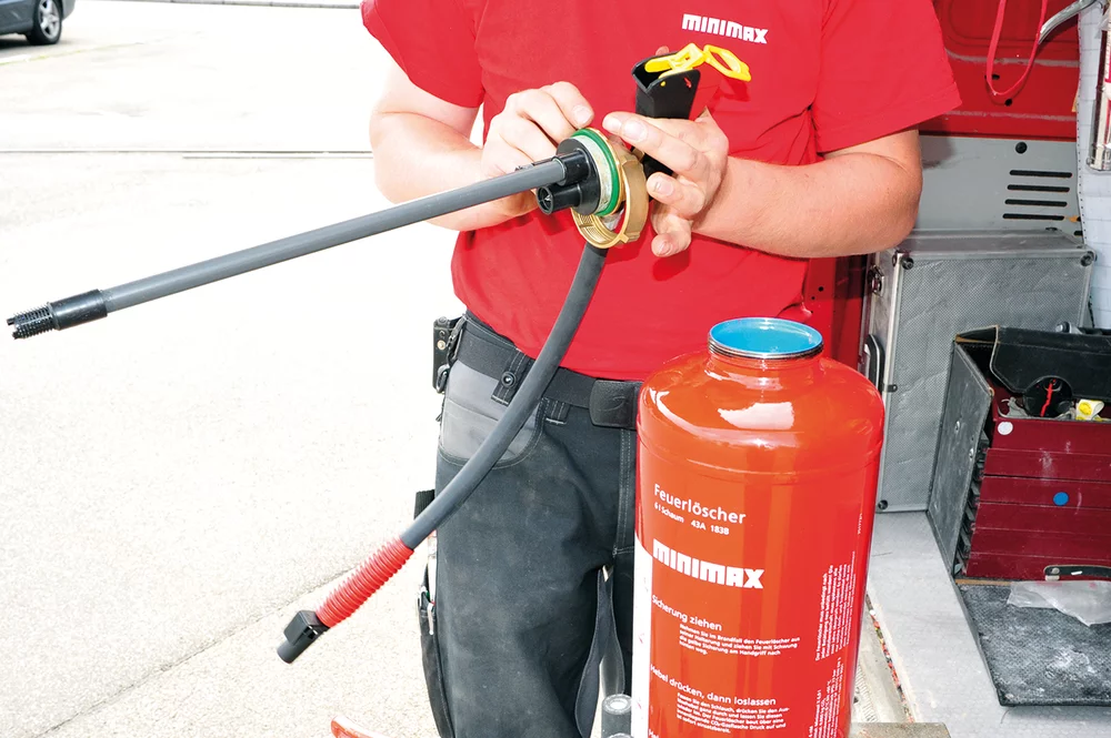 Feuerlöscher Wartung Prüfung Instandhaltung