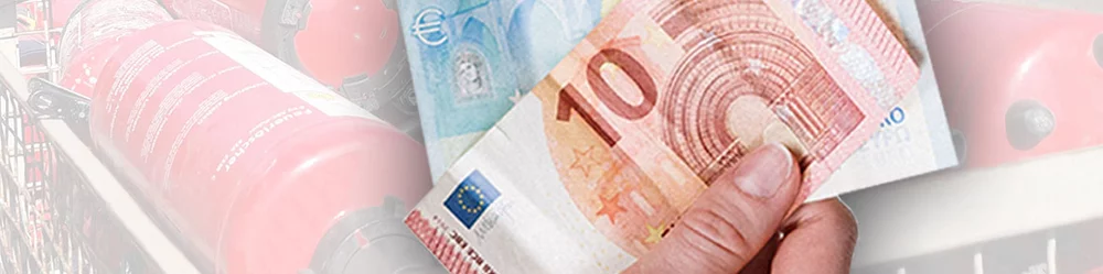 Die Kosten für die Ent­sor­gung von gängigen Feuer­löschern fallen unter­schiedlich aus.