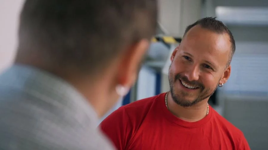 data.image.1.alternative}