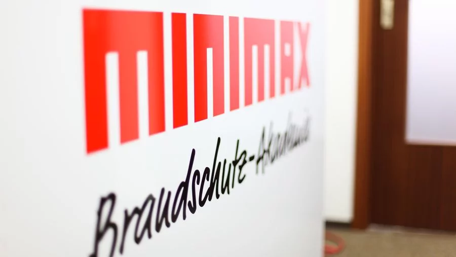 data.image.1.alternative}